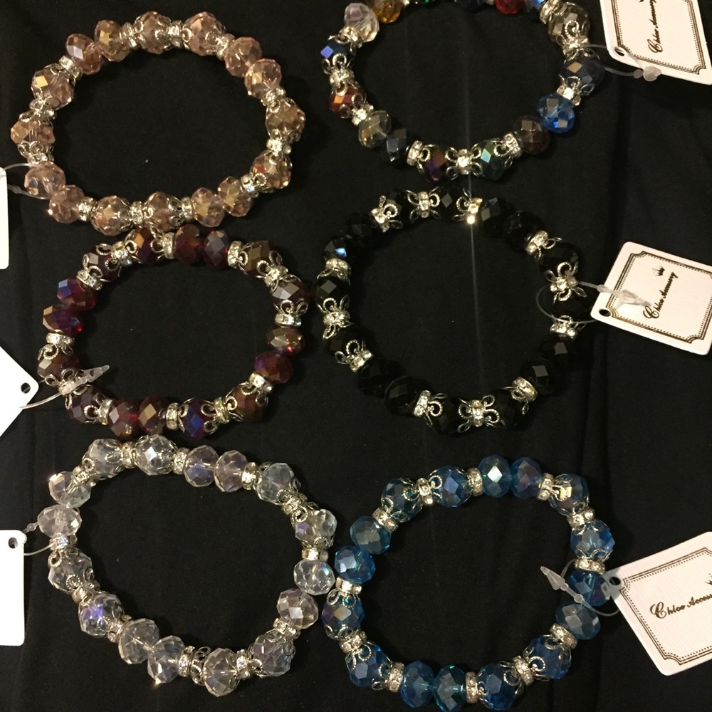 Beaded bracelet with silver plated accents